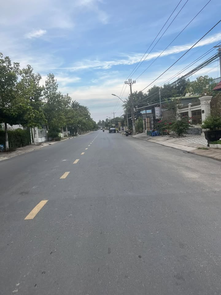 Lô đất nền 2 mặt tiền đường Lê Thánh Tông, Bắc Cam Ranh 212m² - Kinh doanh thuận lợi!