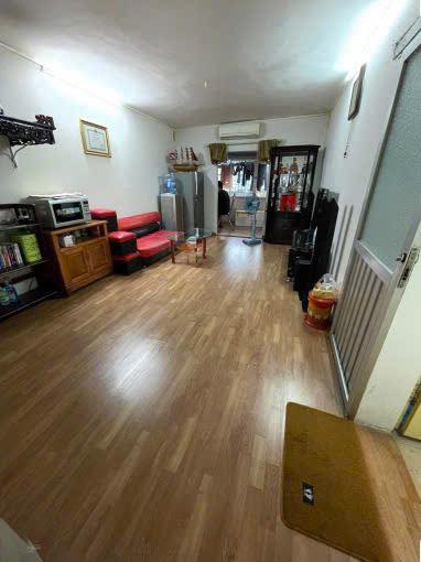 Căn hộ Tập thể Nghĩa Tân 70m² giá 8.5 triệu - Full nội thất, sẵn sàng ở!