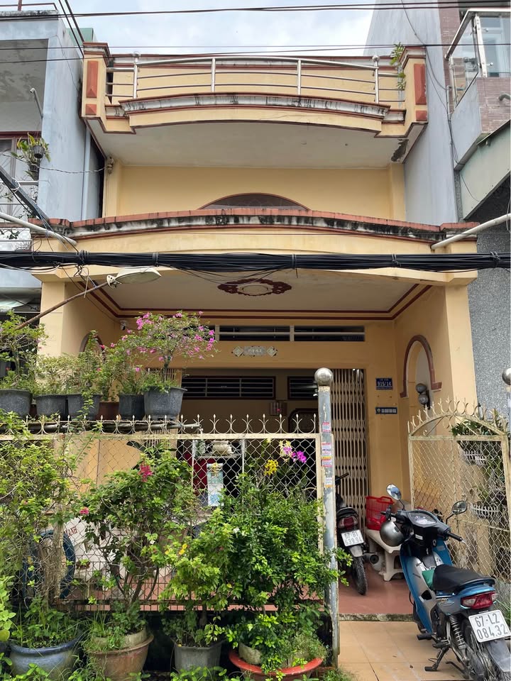 Nhà đường chính hẻm 8, phường Mỹ Phước, 61.6m² - Giá thỏa thuận, xem ngay!