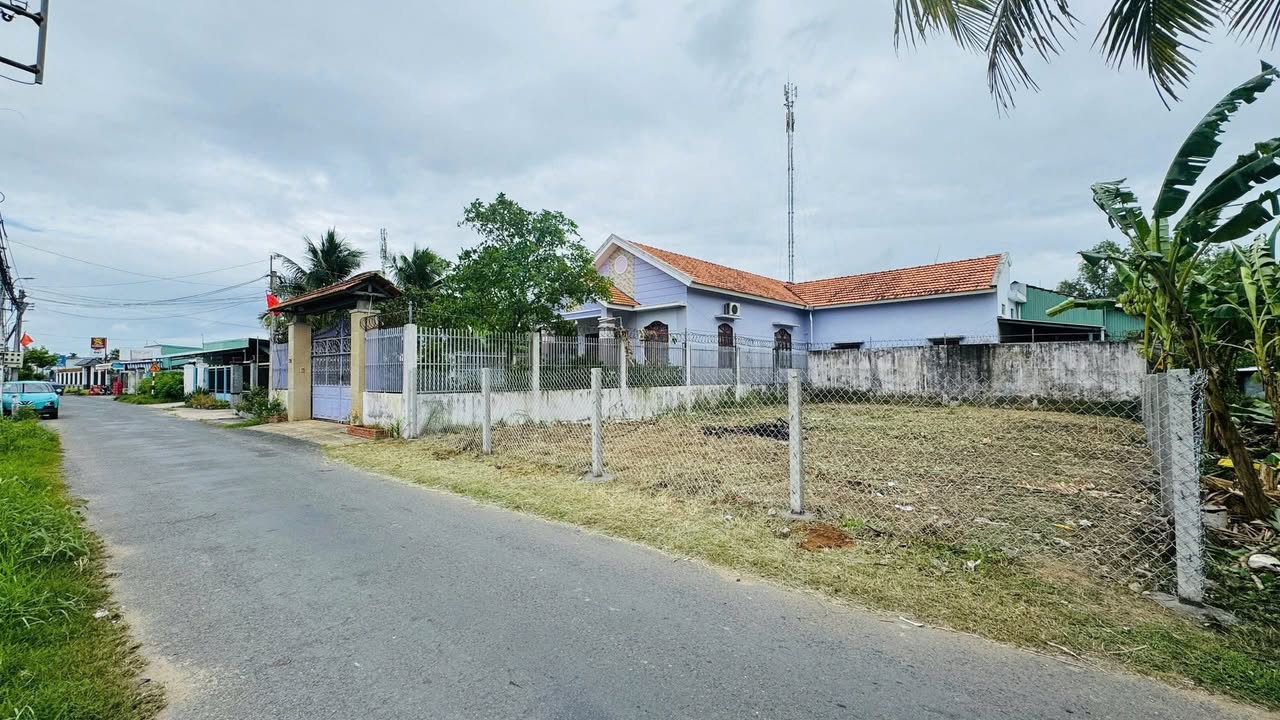 Đất mặt tiền đường Nguyễn Văn Trung, Bến Tre 248.8m² giá 1.69 tỷ - Đầu tư sinh lời ngay!