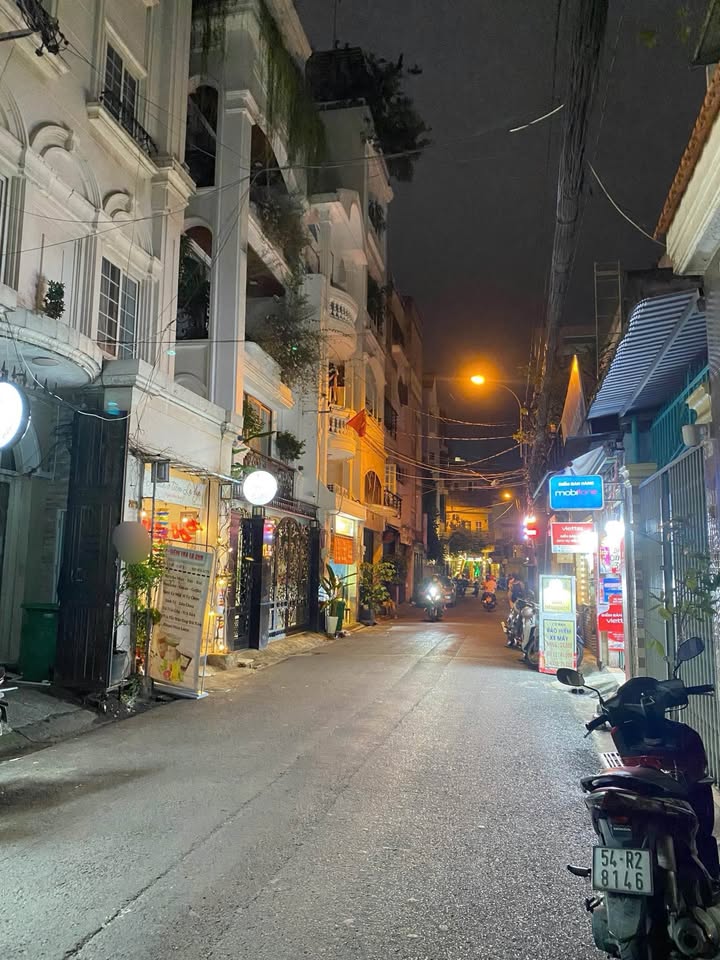 Mặt bằng cho thuê tại Đoàn Thị Điểm, Q.Phú Nhuận - 31m² chỉ 11 triệu/tháng - Vị trí đắc địa!