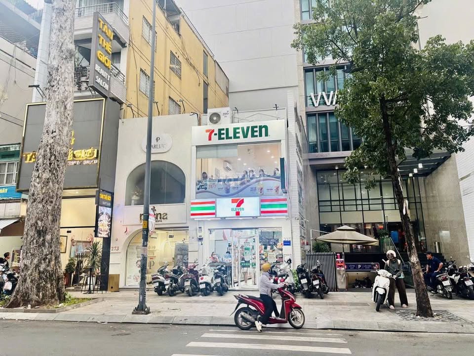 Cho thuê mặt bằng mặt tiền đường Lý Tự Trọng, P. Bến Thành, Quận 1 - Diện tích 80m², giá thương lượng