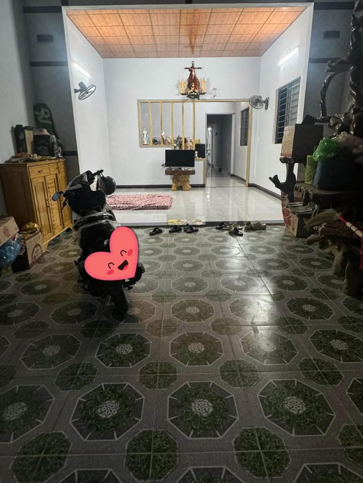 Nhà cấp 4 hẻm Nguyễn Đức Cảnh, Kon Tum 130m² giá 700 triệu - Nhà còn mới, sẵn sàng vào ở!