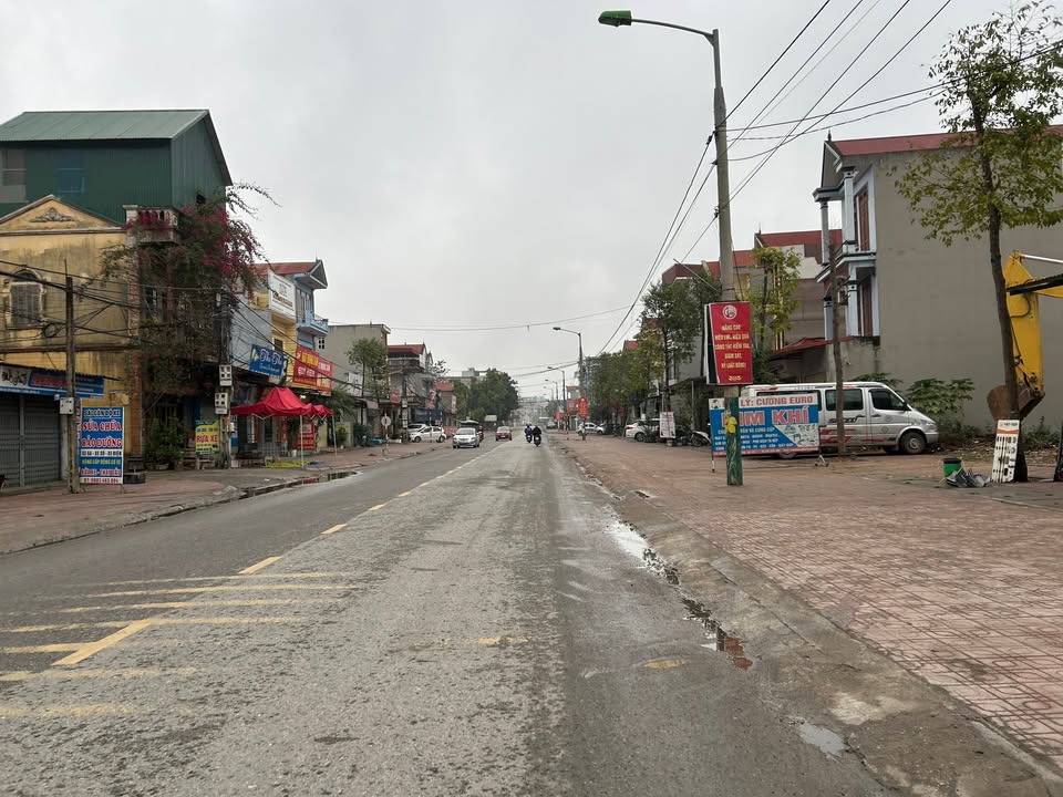 Đất mặt tiền TL296 Hiệp Hòa Bắc Giang 200m² giá 11 tỷ - Vị trí kinh doanh sầm uất!