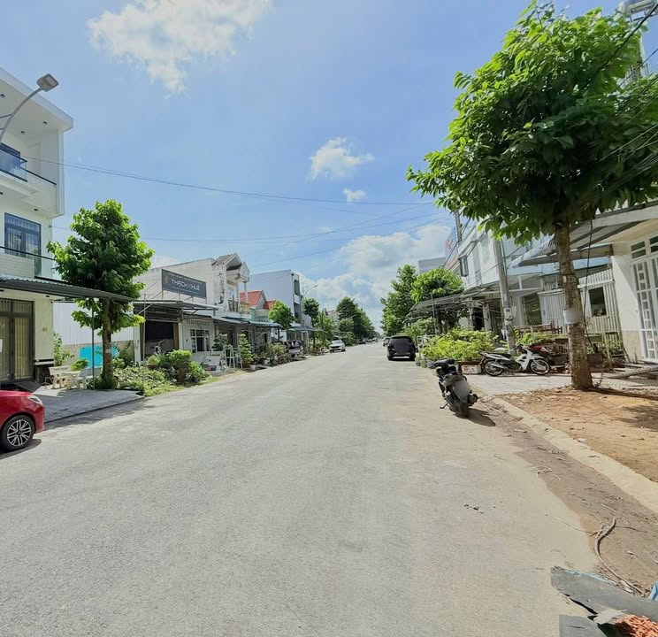 Đất nền KDC Hồng Loan 6A, đường D4, 80m² giá chỉ 3.3 tỷ - Sổ hồng chính chủ!