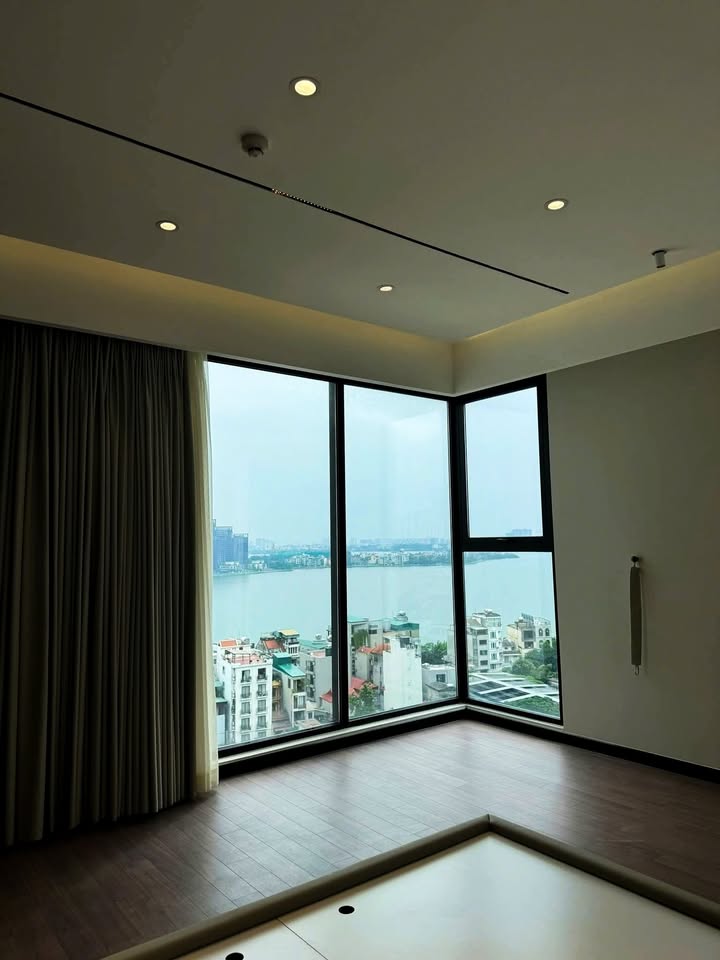 Căn hộ 4PN 180m² Heritage West Lake giá 26.9 tỷ - Đầu tư sinh lời cao!