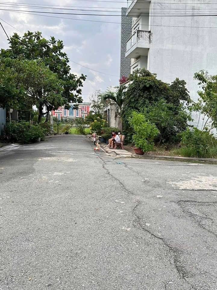 Đất nền khu biệt thự Bà Điểm, Hóc Môn 208m² giá 6.5 tỷ - Đầu tư sinh lời cao!