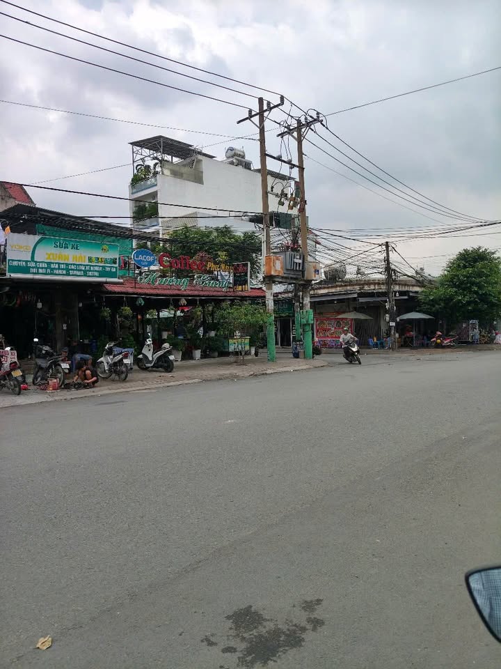 Bán gấp FrontHouse Dĩ An 150m² giá 5.2 tỷ - Mặt tiền kinh doanh sầm uất!