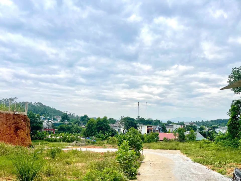 Đất nền thổ cư Kim Phú Tuyên Quang 99m² giá 1.2 tỷ - Hướng Đông Nam, ô tô vào được!