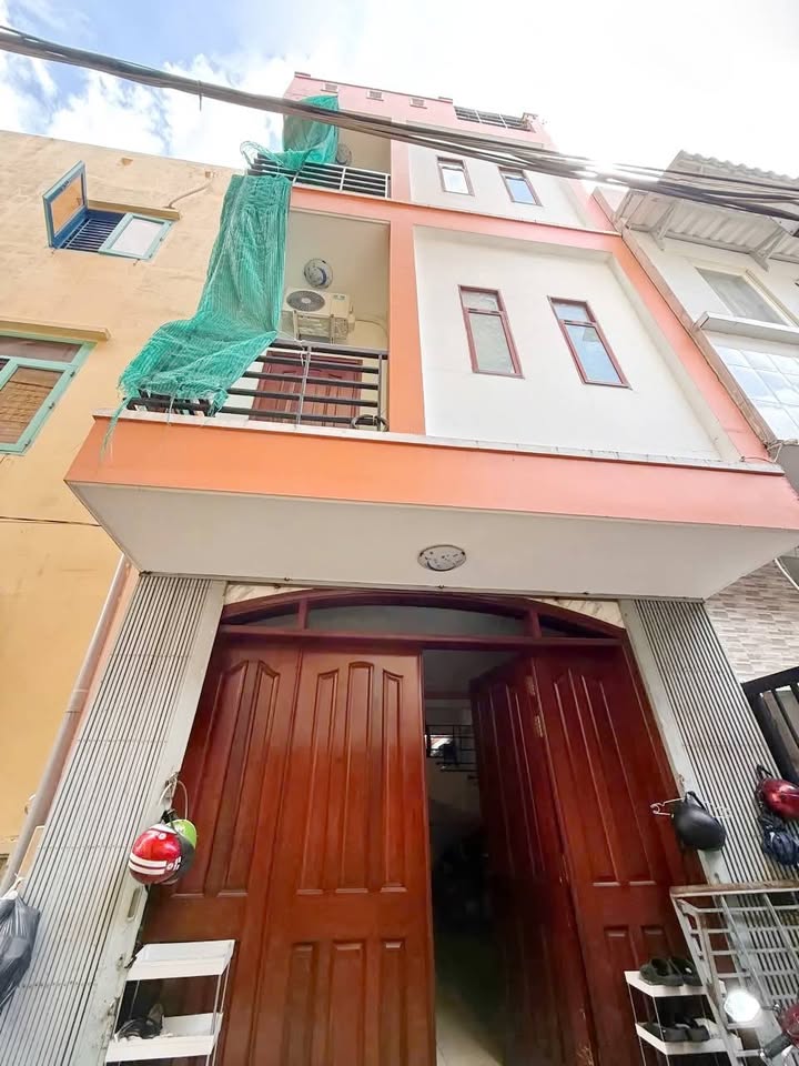 Nhà phố 2 lầu ST Hẻm 458 Huỳnh Tấn Phát, Quận 7 giá 6 tỷ - Đầu tư sinh lời ngay!