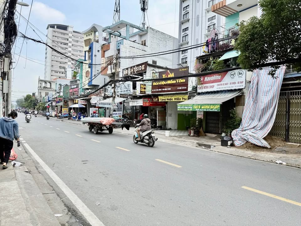 FrontHouse mặt tiền Lê Văn Lương, Tân Hưng, quận 7 - Diện tích 42m² giá chỉ 10.5 tỷ!