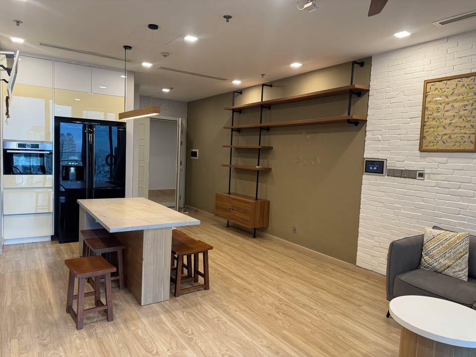 Căn hộ 2PN Vinhomes Golden River 77m² giá 16 tỷ - Sẵn sàng vào ở ngay!