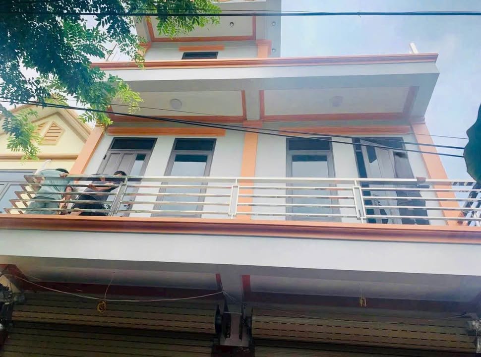 Nhà 3 tầng trung tâm Mỹ Hào 82m² - Sẵn sàng vào ở ngay!