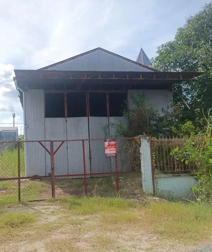 Đất thổ cư Hẻm 8 Nguyễn Huệ, Hòa Thành 390m² giá 4.68 tỷ - Tặng nhà kho trên đất!