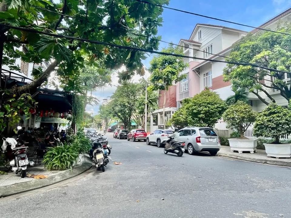 Đất 2 mặt tiền Hoàng Thúc Trâm, Hải Châu 90m² giá chỉ 8 tỷ - Cơ hội đầu tư hiếm có!