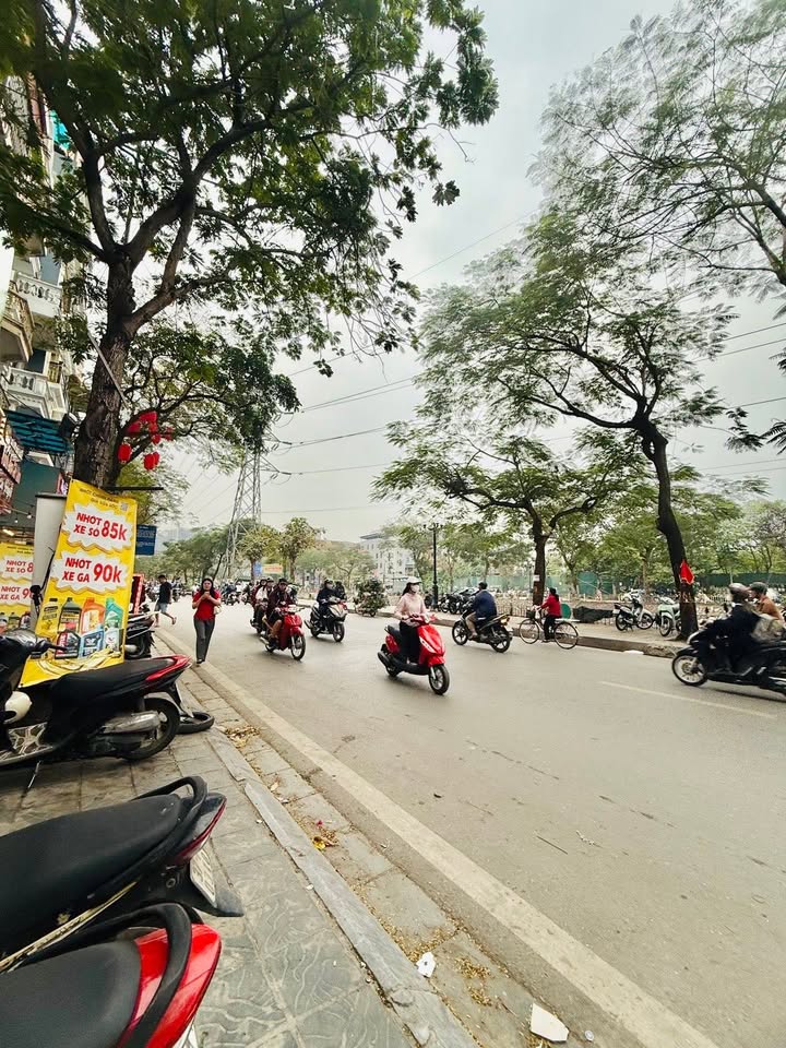 FrontHouse Kim Ngưu 58m² giá 24 tỷ - Kinh doanh sầm uất mặt phố!