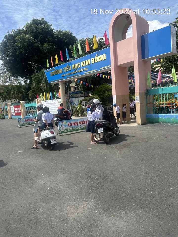 Đất thổ cư 300m² đường Lê A, Bình Lộc, Long Khánh - Giá chỉ 2 tỷ VND, sổ đỏ chính chủ!