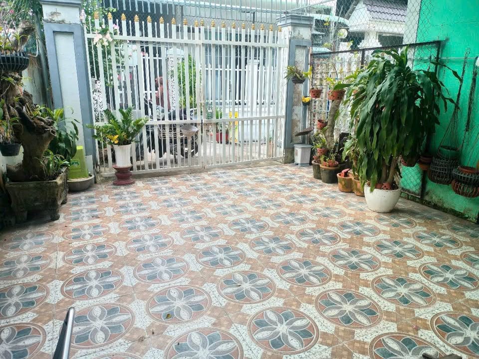 Nhà hẻm ô tô đường Nguyễn Văn Nhung, Vĩnh Long 91.6m² giá 2.1 tỷ - Chính chủ, thương lượng!