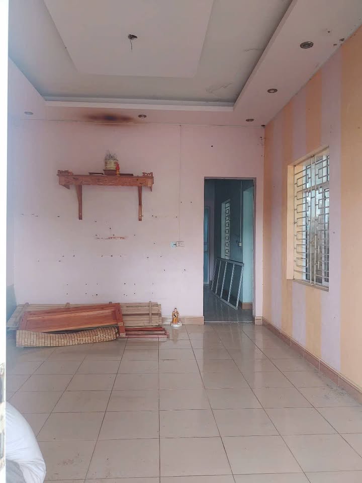 Nhà bán gấp xã Bảo Thắng, Lào Cai 95m² giá 900 triệu - Kinh doanh thuận lợi!