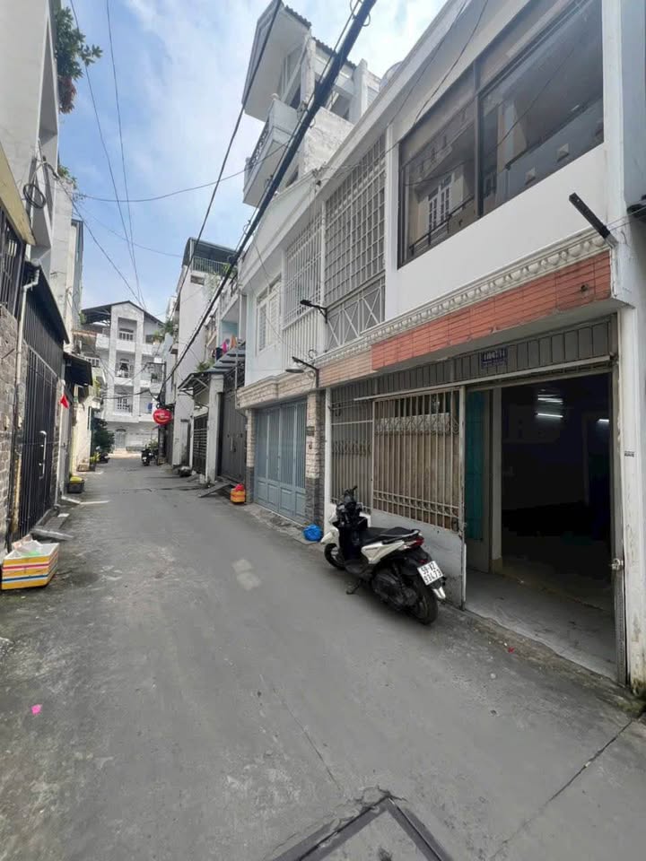 Nhà nguyên căn hẻm 440 Thống Nhất, Gò Vấp 52m² giá 8 triệu - Không gian thoải mái, tiện nghi!