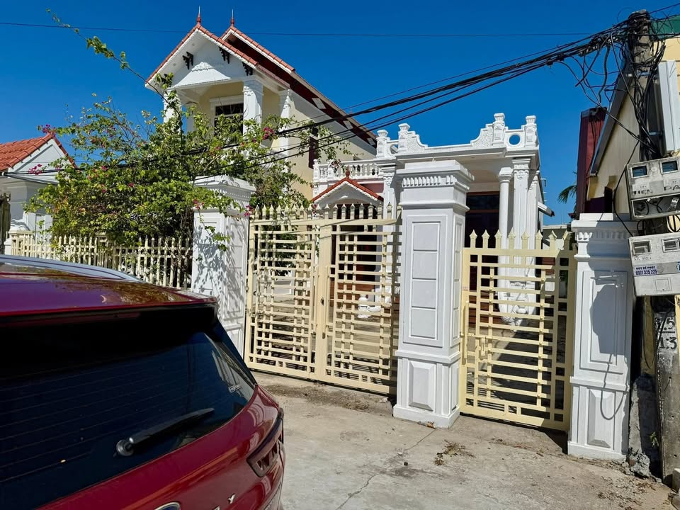 Nhà phố C, thị trấn Cồn, Hải Hậu, Nam Định 253m² giá 2 tỷ - View hồ thoáng mát!