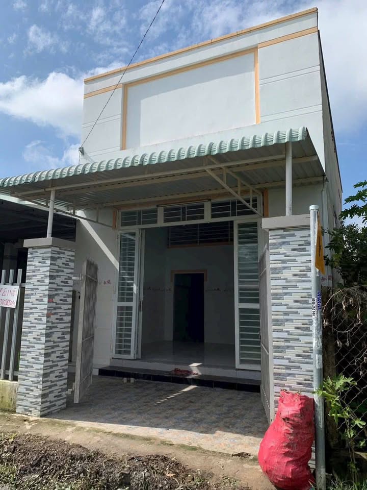 Nhà gác lửng Thanh Trung, Tây Ninh 90m² giá 750 triệu - Vị trí đẹp gần đường lớn!