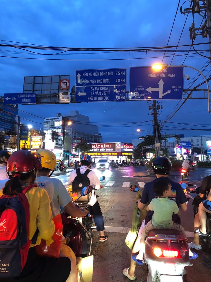 Nhà nguyên căn cho thuê tại 175 Nguyễn Văn Tăng, Thủ Đức - 68m² chỉ 8 triệu/tháng