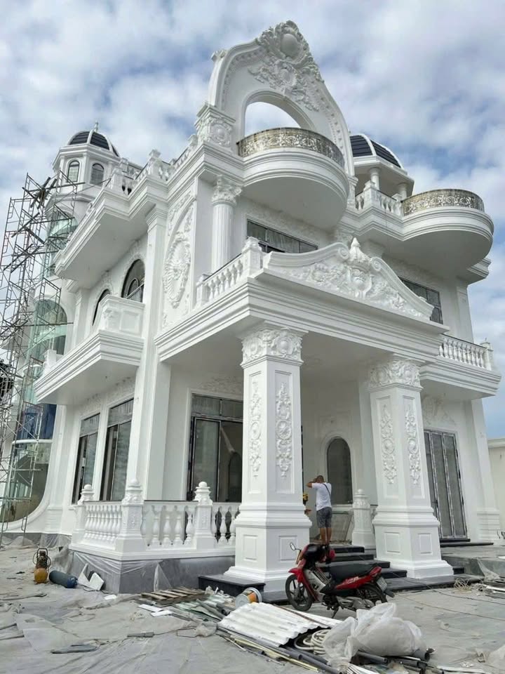 Biệt thự Cồn Khương 900m² giá 39.999 tỷ - Kiến trúc Châu Âu đẳng cấp!