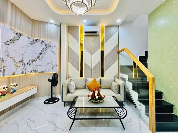 Nhà đẹp Nguyễn Văn Lạc 24m² giá 4.68 tỷ - Full nội thất cao cấp, sẵn sàng vào ở!