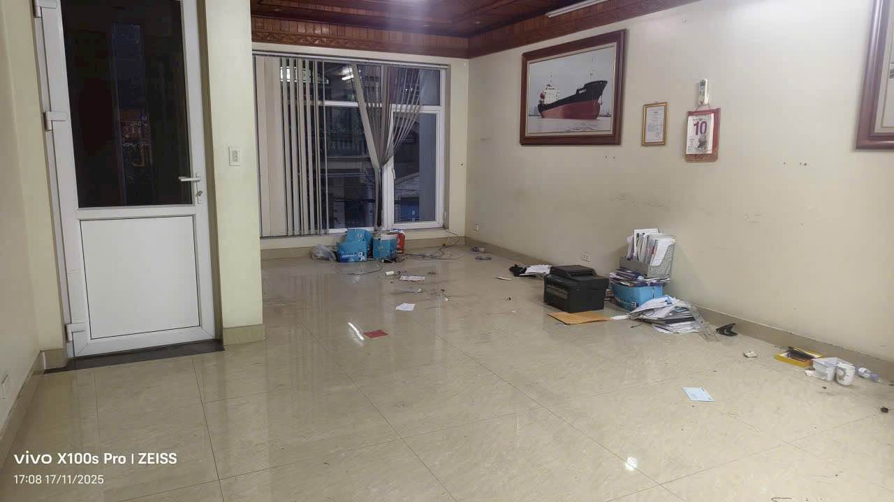 Nhà 5 tầng mặt đường Hạ Lý, Hồng Bàng 100m² giá 12.5 tỷ - Kinh doanh sầm uất!