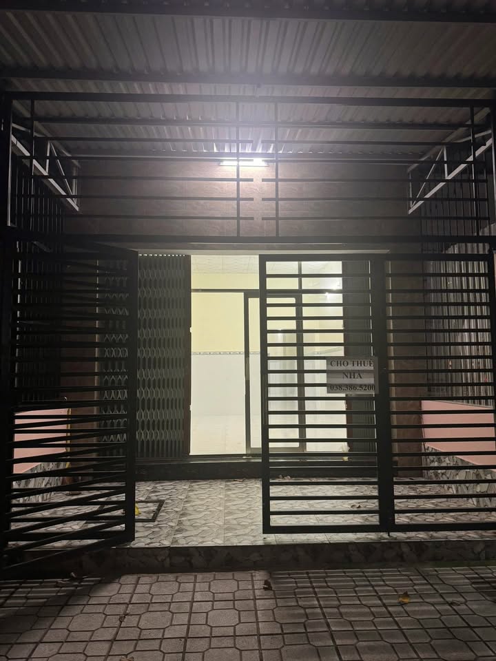 Nhà nguyên căn cho thuê tại Khu đô thị Việt Sinh, 2 phòng ngủ - Rộng rãi, thoáng mát!