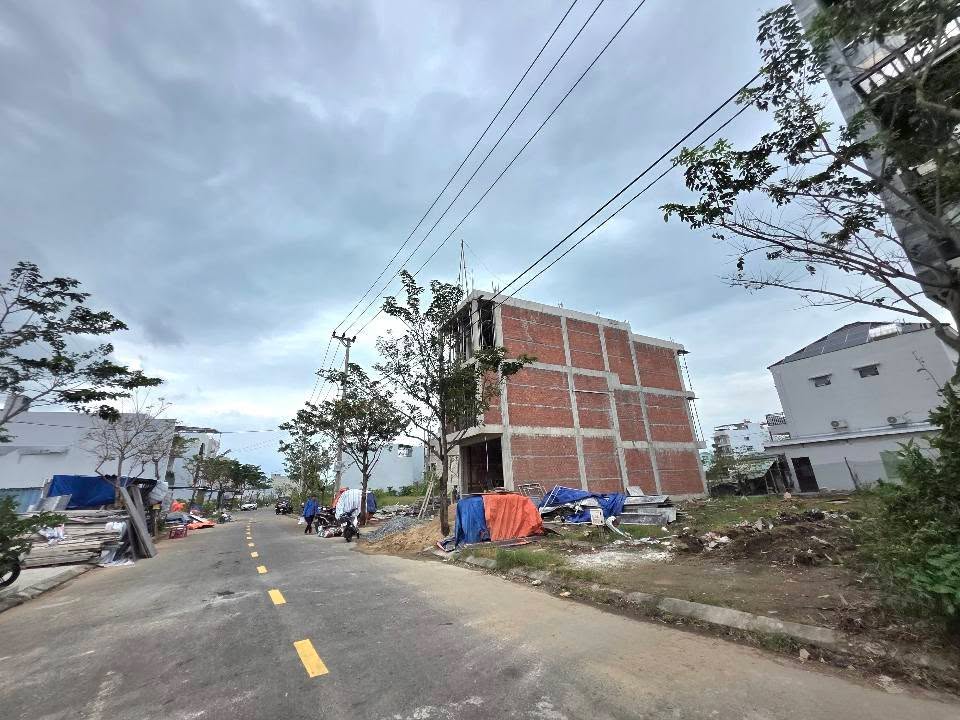 Đất nền dự án 200m² đường 7m5 Hòa Hải - Giá chỉ 12.2 tỷ!