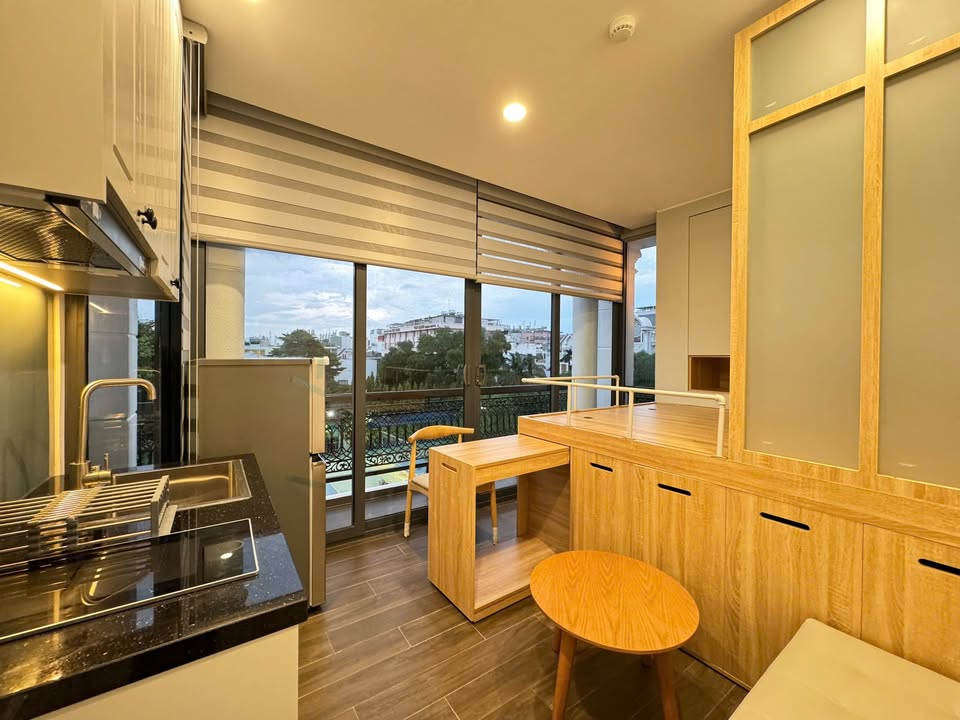 Phòng cho thuê full nội thất Trần Thiện Chánh, quận 10 - Ban công rộng thoáng mát!