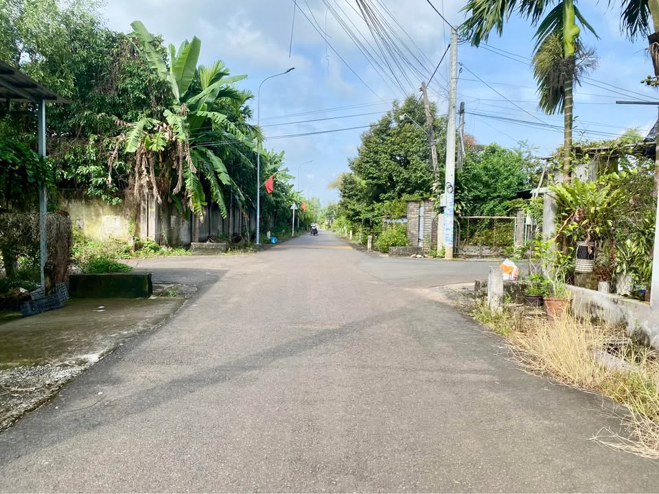 Đất thổ cư Khu Dân cư Bàn Cờ, Đường 33, 688m² giá chỉ 2.8 tỷ - Cơ hội đầu tư tuyệt vời!