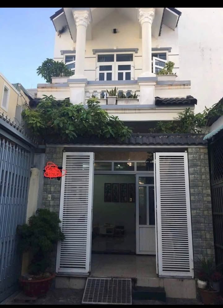 Nhà cho thuê hẻm ô tô đường Trần Phú, Vũng Tàu 1trệt 1lầu - Full nội thất giá 8 triệu/tháng!