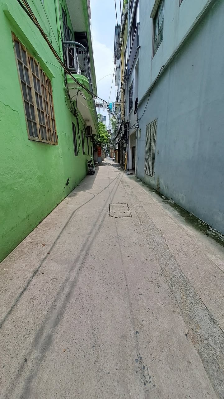 Nhà cấp 4 Ngọc Thụy Long Biên 100.4m² giá 12.5 tỷ - Dòng tiền ổn định, vị trí trung tâm!