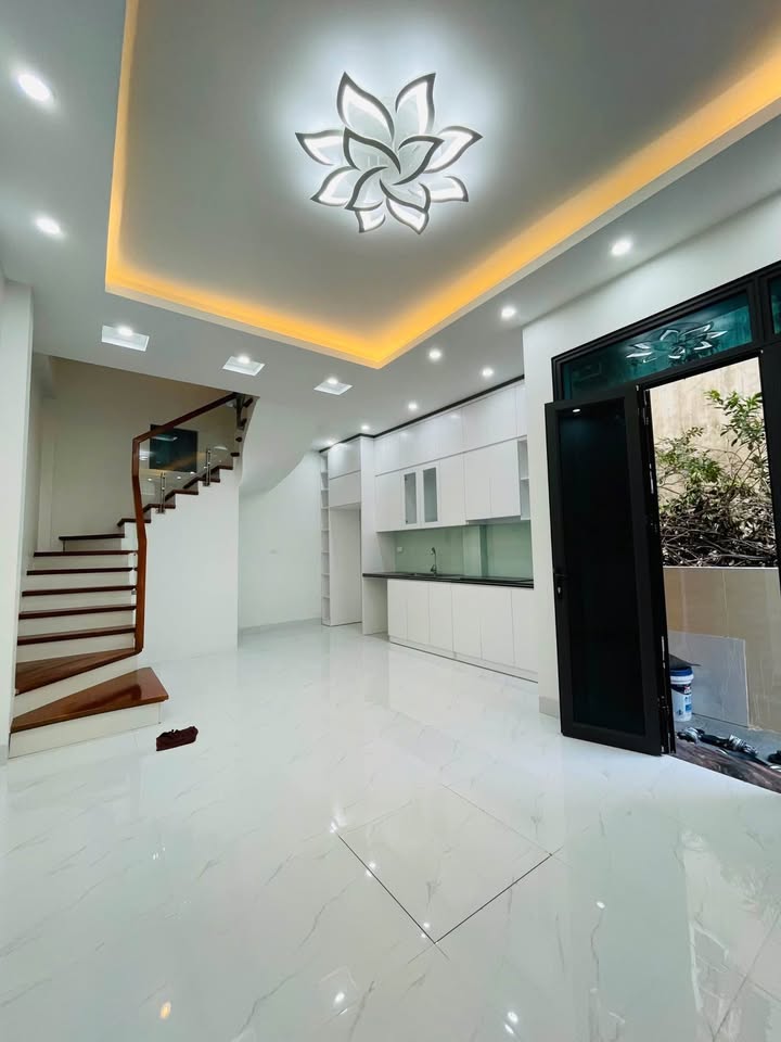 Nhà 5 tầng Cầu Cốc, Tây Mỗ 45m² giá 6 tỷ - Thiết kế hiện đại, an ninh tốt!