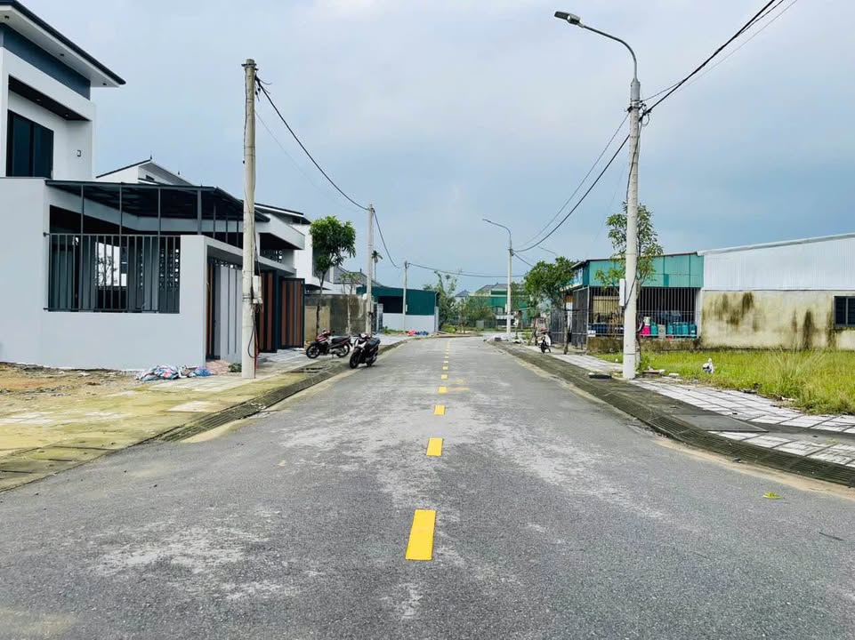 Bán lô đất TDC Bình Tiến 253m² - Phường Hà Huy Tập - Giá chỉ 4.5 tỷ