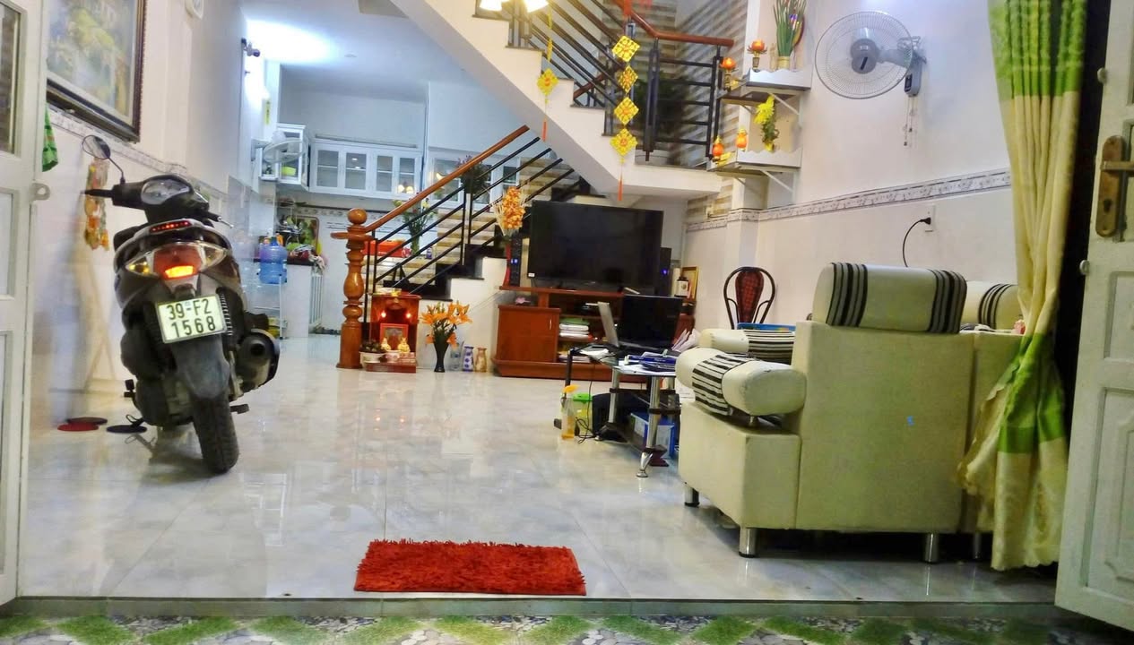 Nhà nguyên căn cho thuê hẻm Hương Lộ 2, Bình Tân 48m² giá 8 triệu - Hẻm xe hơi rộng rãi!