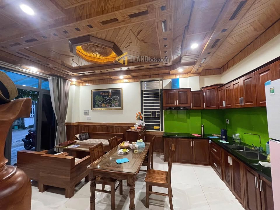 Nhà phố Lữ Gia, Đà Lạt 125m² giá 7.8 tỷ - Ô tô đậu trước cửa!