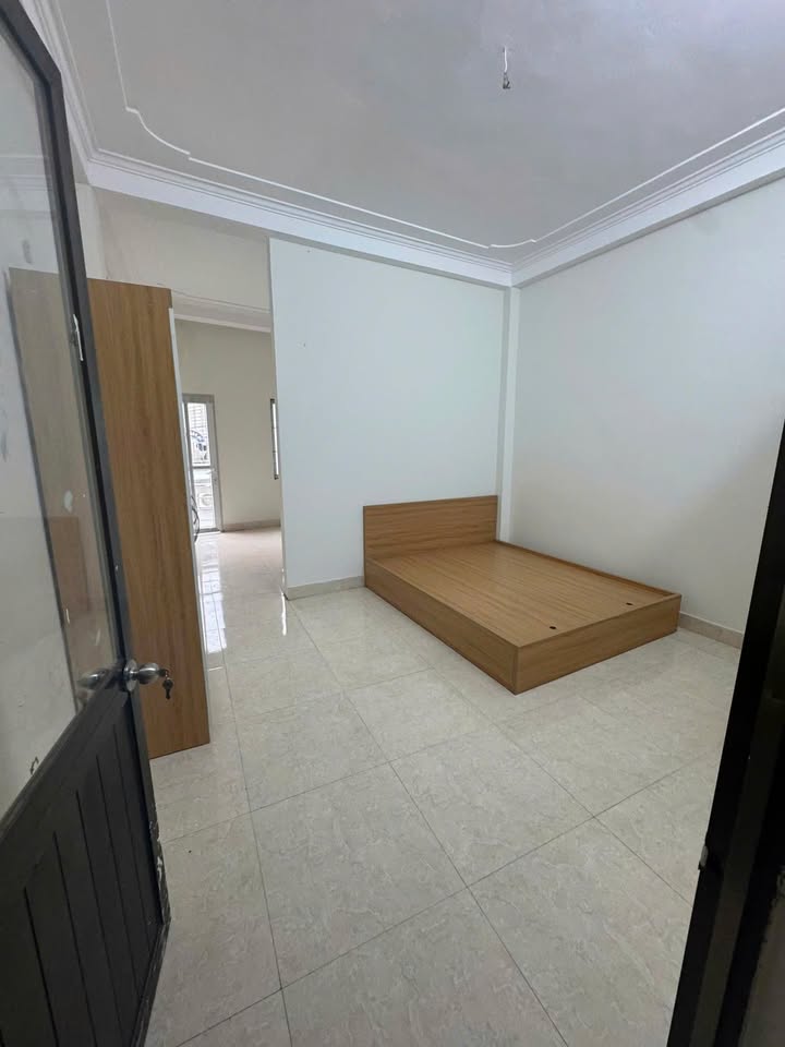 Phòng cho thuê tại Ngõ 180 Tây Mỗ, giá chỉ 2.5 triệu - Gần CĐ Y và Vinsmart City!