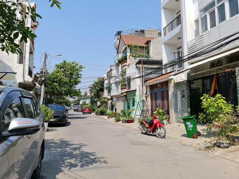 Nhà Mặt Tiền Kinh Doanh Quốc Lộ 13 Thủ Đức 120m² giá 11.5 tỷ - Đầu tư sinh lời ngay!