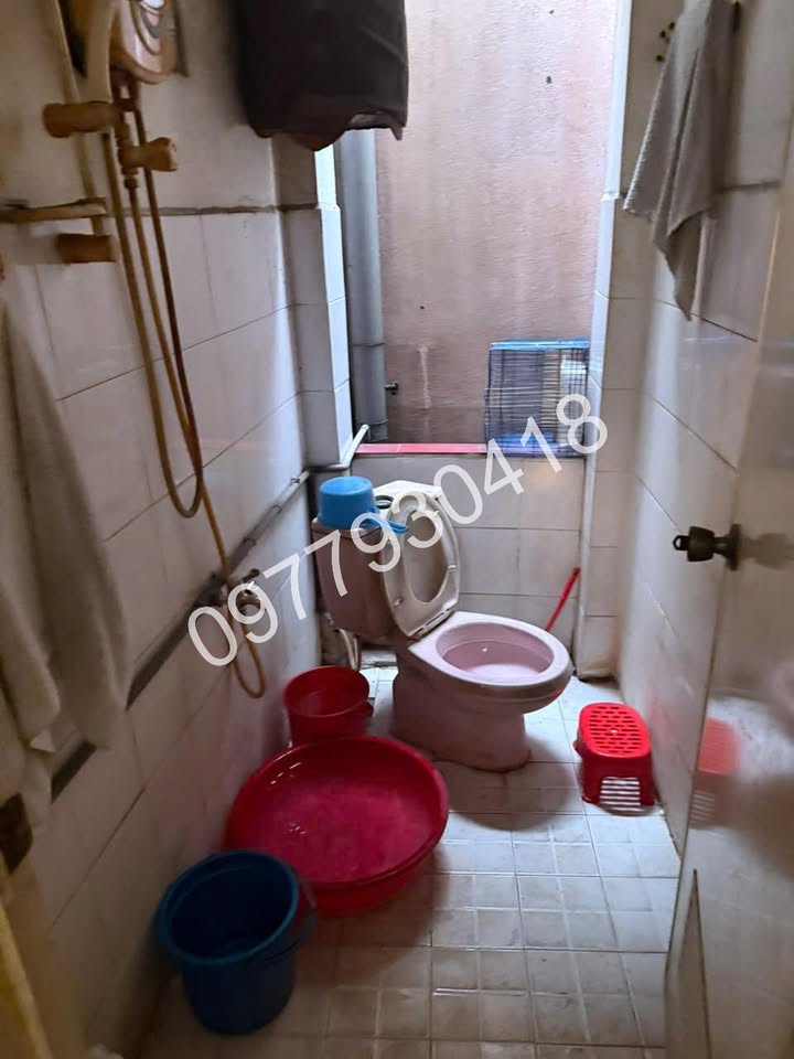 Nhà 3 tầng hẻm 4m sát mặt tiền 3/2, Quận 10 - Giá 4 tỷ, thương lượng!