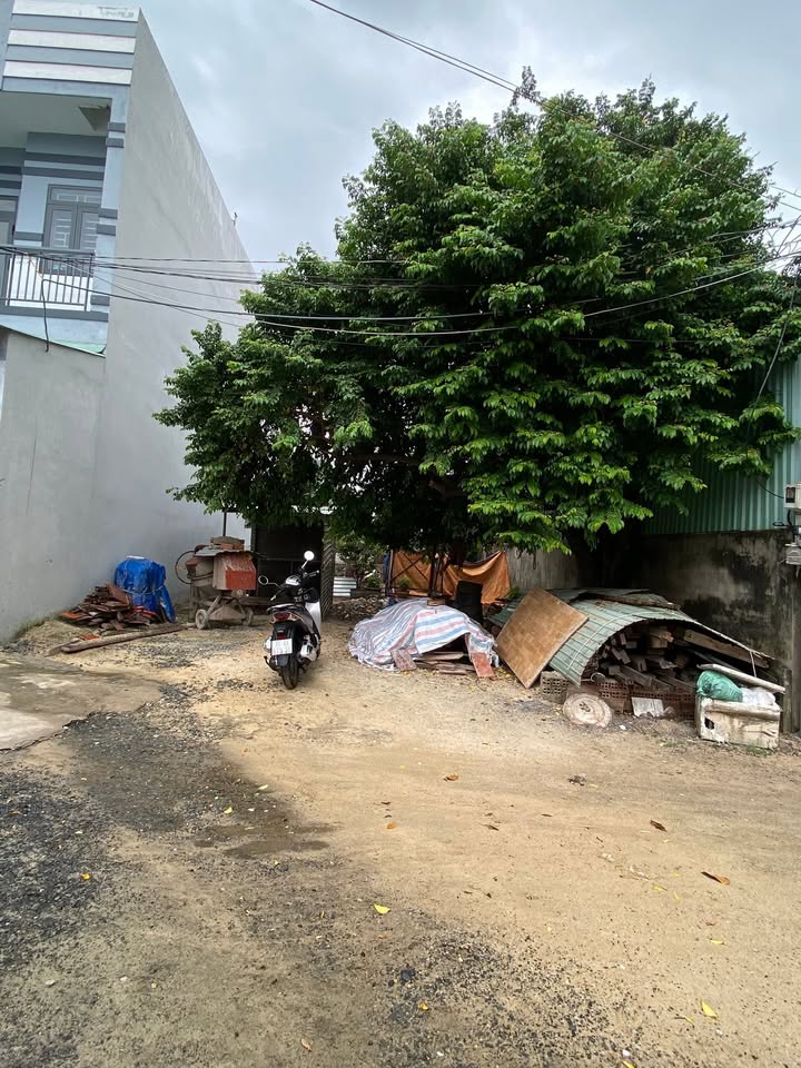 Lô đất Hóc Môn 148m² giá 4.5 tỷ - Vị trí đắc địa, hẻm xe hơi vào tận nơi!