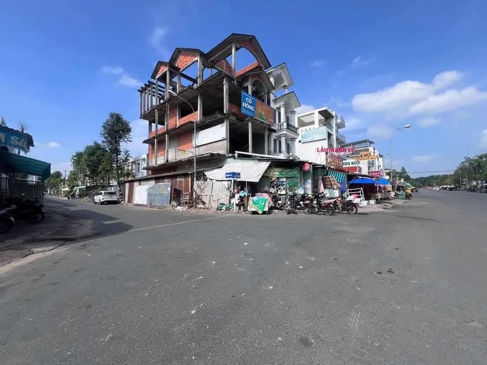 Nhà 1 trệt 1 lầu đường số 44, Hưng Phú, Cần Thơ - Giá 2 tỷ, sẵn sàng ở ngay!