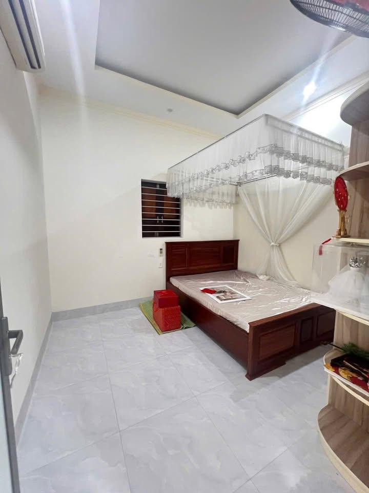 Nhà riêng Nguyễn Phúc Chu 120m² giá 3.25 tỷ - Hẻm rộng ô tô tránh nhau!