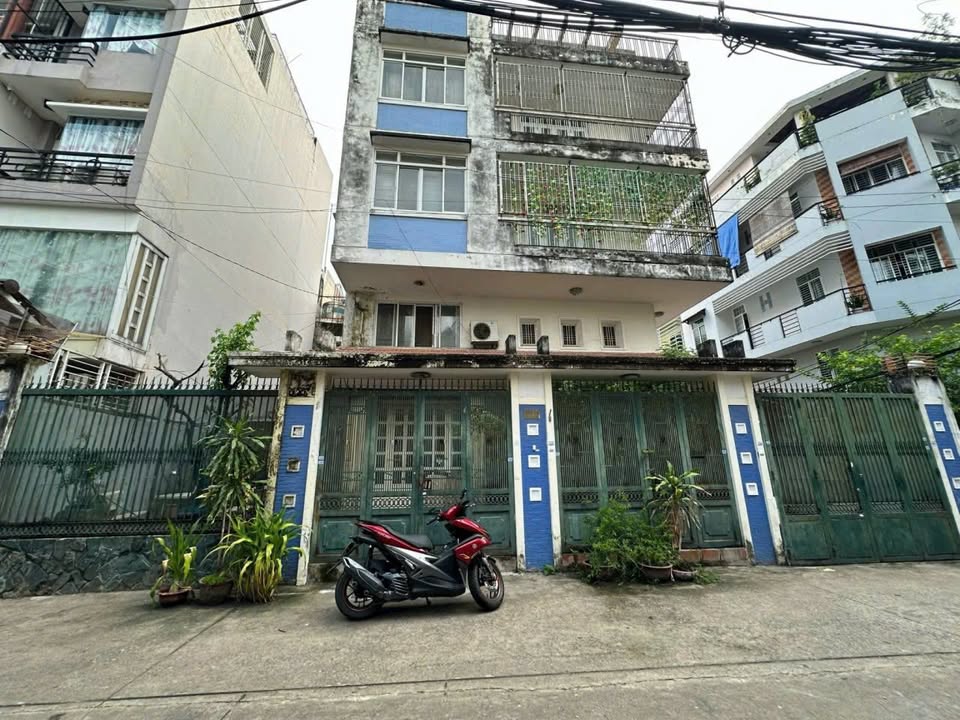 Nhà Góc 2 Mặt Tiền Hẻm Xe Hơi Nguyễn Tri Phương, Quận 10 - Giá 59 tỷ, Sẵn Sàng Đầu Tư!