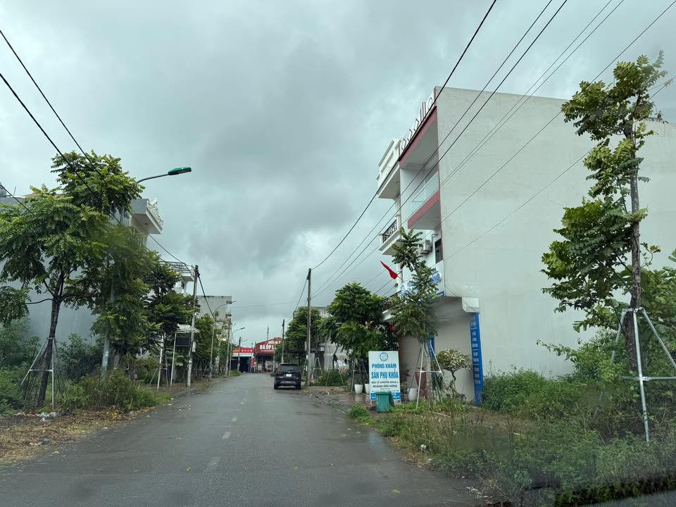 Đất nền Nham Biền Yên Dũng 95m² giá 300 triệu - Kinh doanh sẵn sàng!