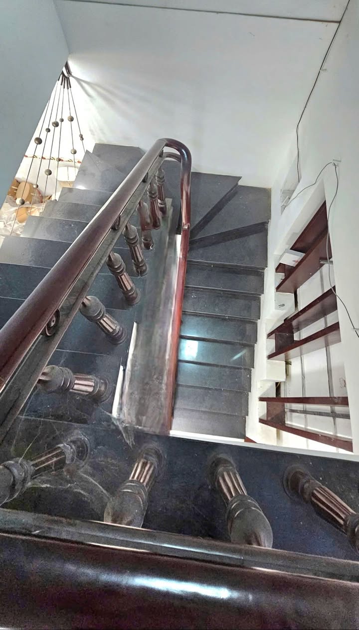 Nhà mặt đường Y Jut Buôn Ma Thuột 83.94m² giá 12.5 tỷ - Kinh doanh sầm uất!