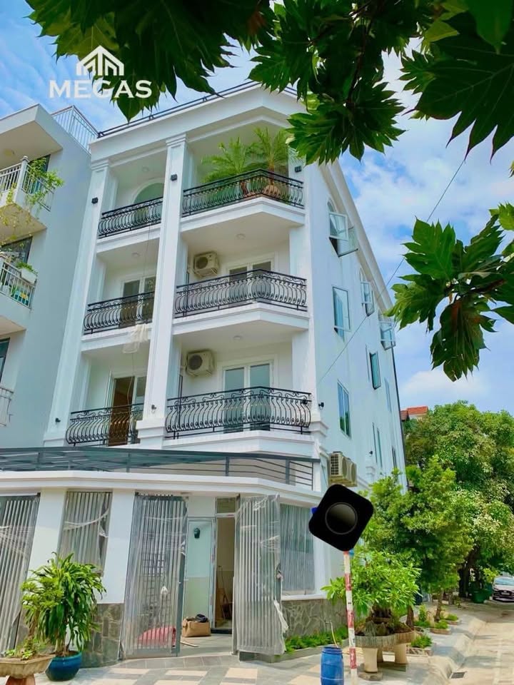 Căn hộ cho thuê tại 284 Lý Thường Kiệt, quận 10 - An ninh 24/7, ban công rộng rãi!